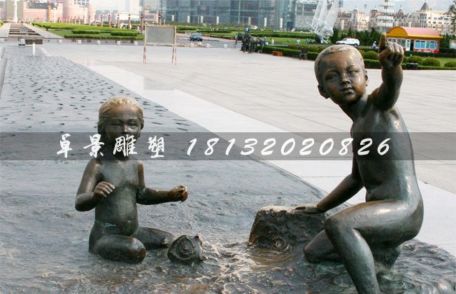 廣場銅雕，廣場擺放的小孩雕塑