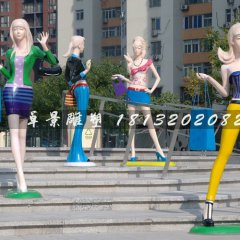 玻璃鋼步行街人物雕塑，動漫人物雕塑