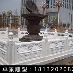 日晷銅雕，廣場日晷銅雕