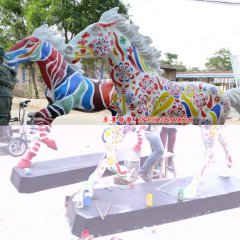 玻璃鋼馬雕塑，玻璃鋼彩繪馬雕塑