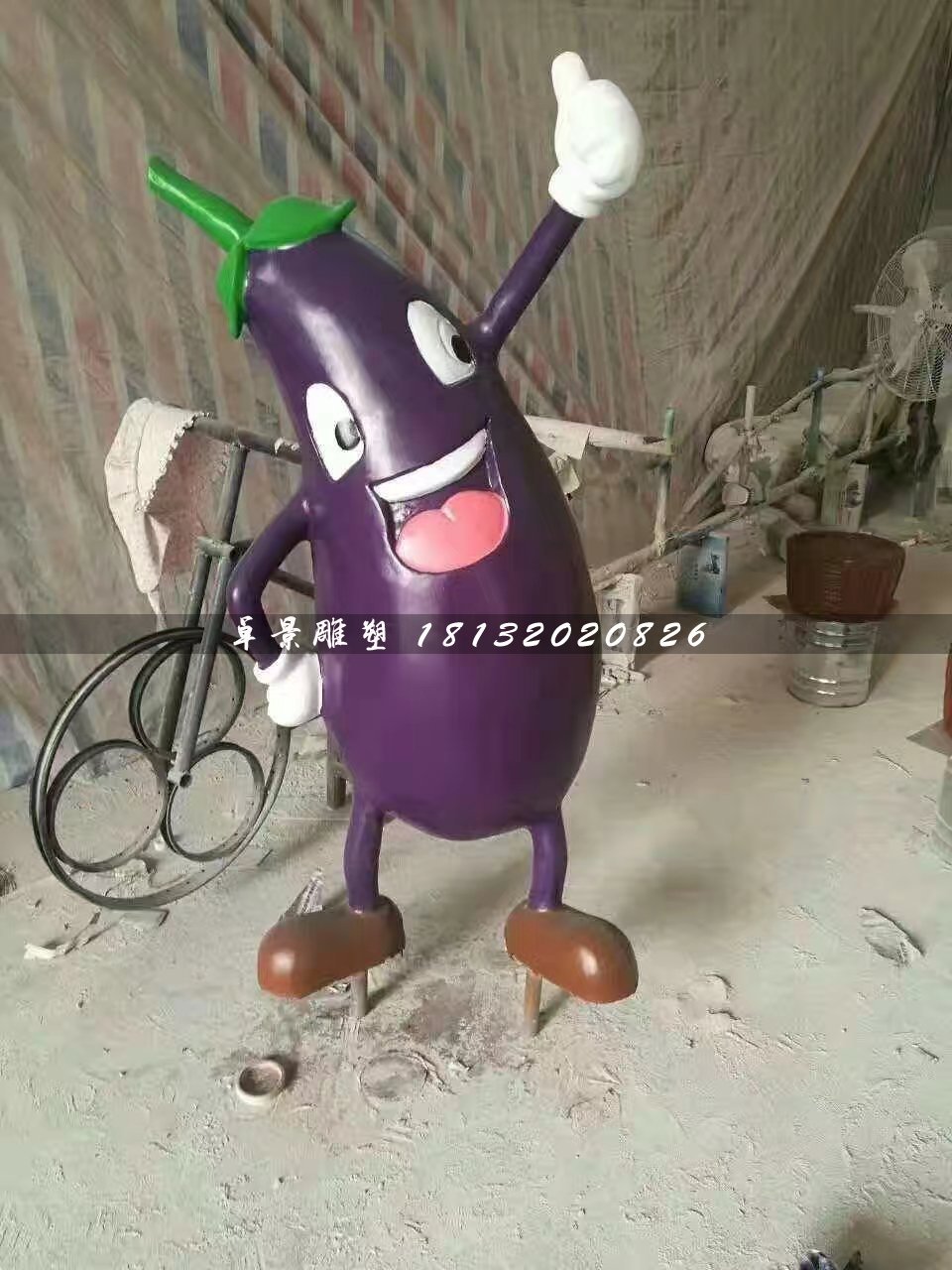 卡通茄子雕塑，玻璃鋼卡通雕塑