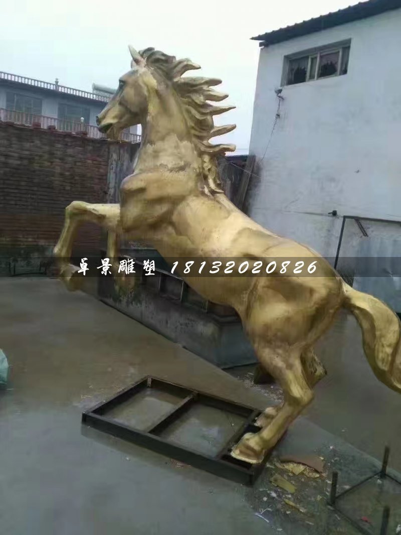 立馬銅雕，廣場銅馬雕塑