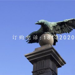 老鷹踩球銅雕，青銅老鷹雕塑
