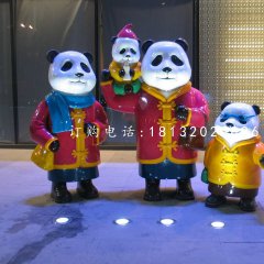 卡通熊貓雕塑，玻璃鋼卡通雕塑