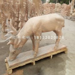 小鹿吃草石雕，晚霞紅動物雕塑