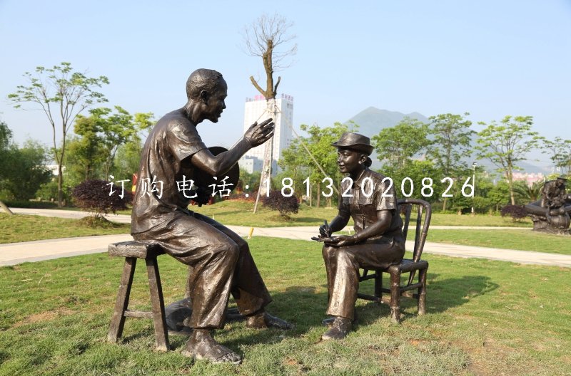 采訪雕塑，公園人物銅雕