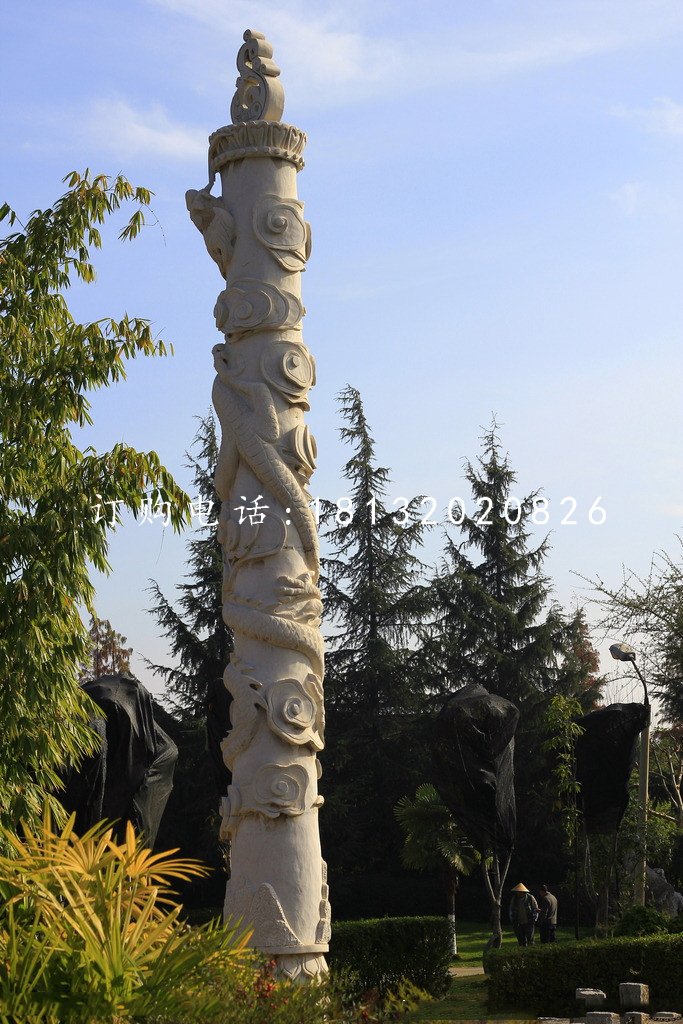 盤龍柱雕塑，石雕柱子