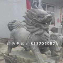 青石麒麟雕塑，廣場石雕麒麟