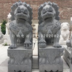 青石踩球獅子，看門獅子石雕