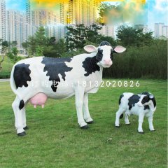 仿真奶牛雕塑，玻璃鋼仿真動物