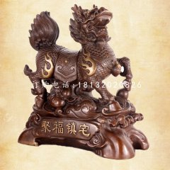 聚福鎮宅麒麟銅雕，門口麒麟銅雕