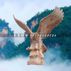 老鷹石雕，晚霞紅老鷹石雕