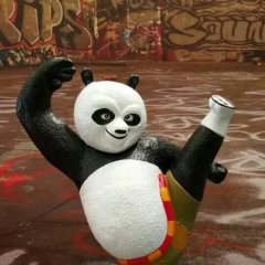 玻璃鋼功夫熊貓雕塑，玻璃鋼卡通雕塑